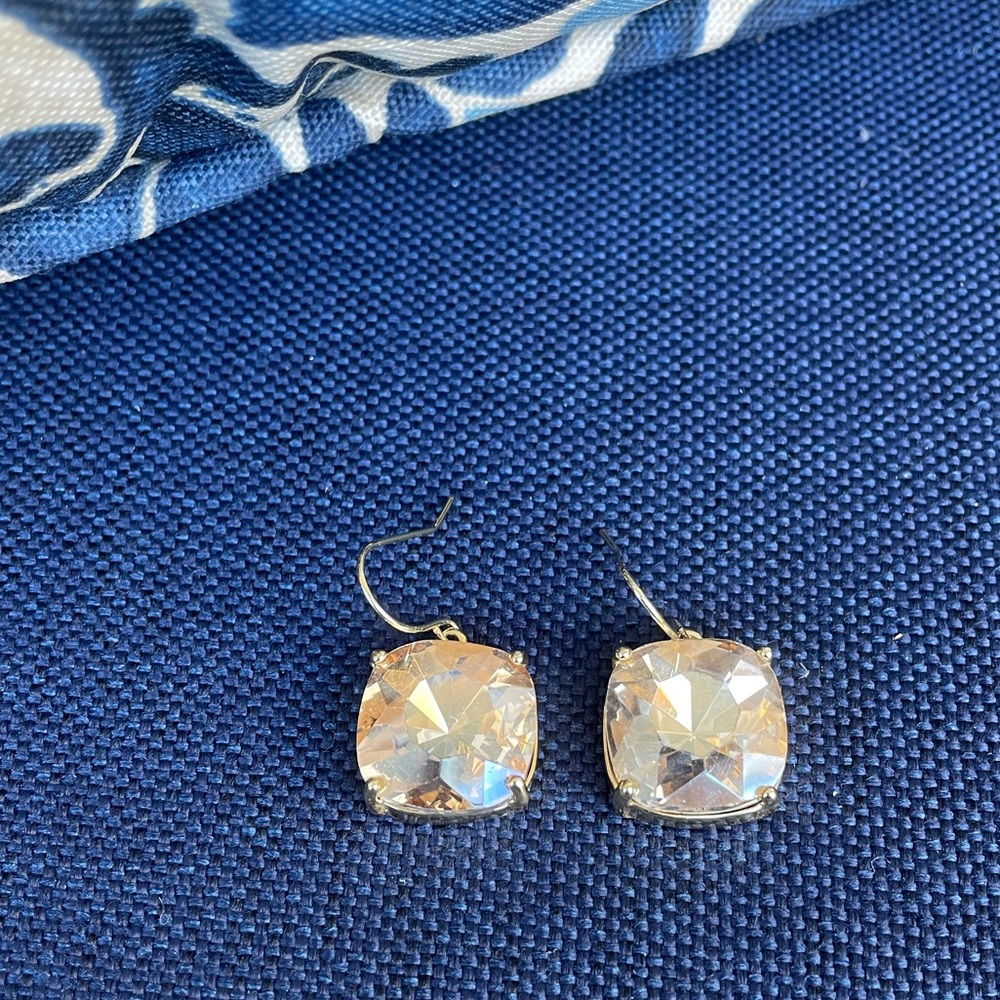 Pink champagne cushion and gold drop earrings